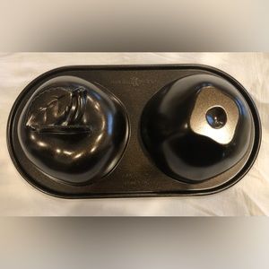 Nordic Ware 3D Apple Cale Pan (Brand New)